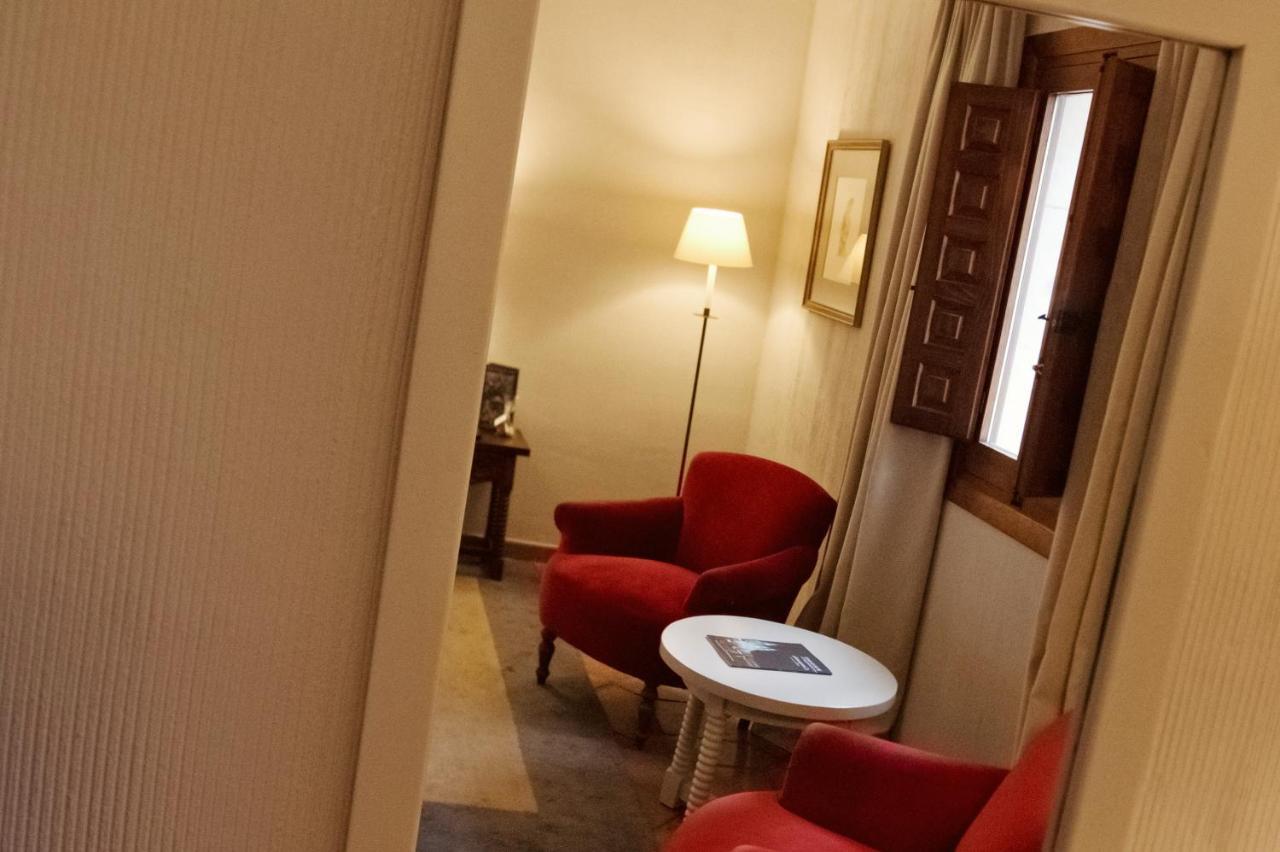 Standard Double Room,1214662732:JPEG